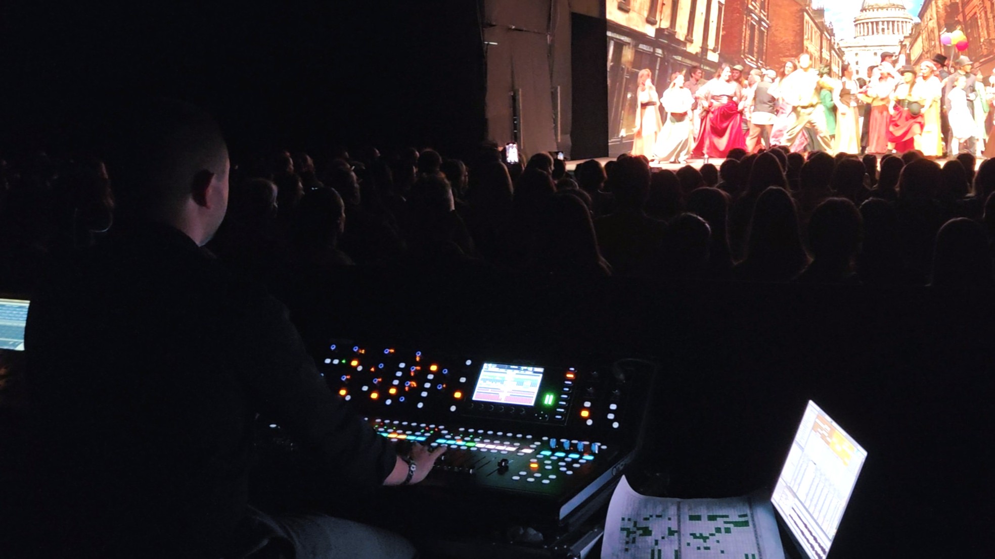 Sonido en Vivo y Producción Musical